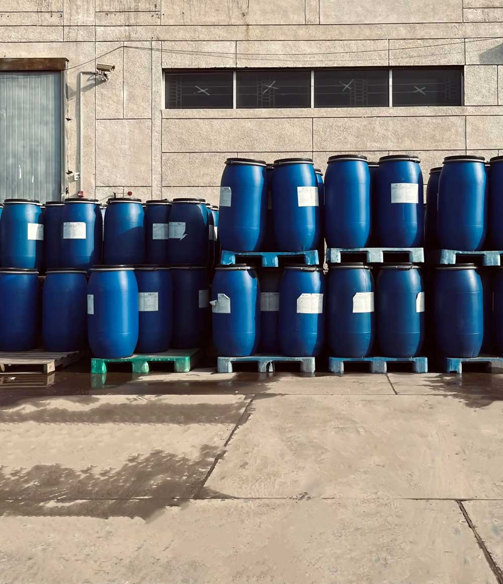 Chemical supplier warehouse with industrial solvent drums in China